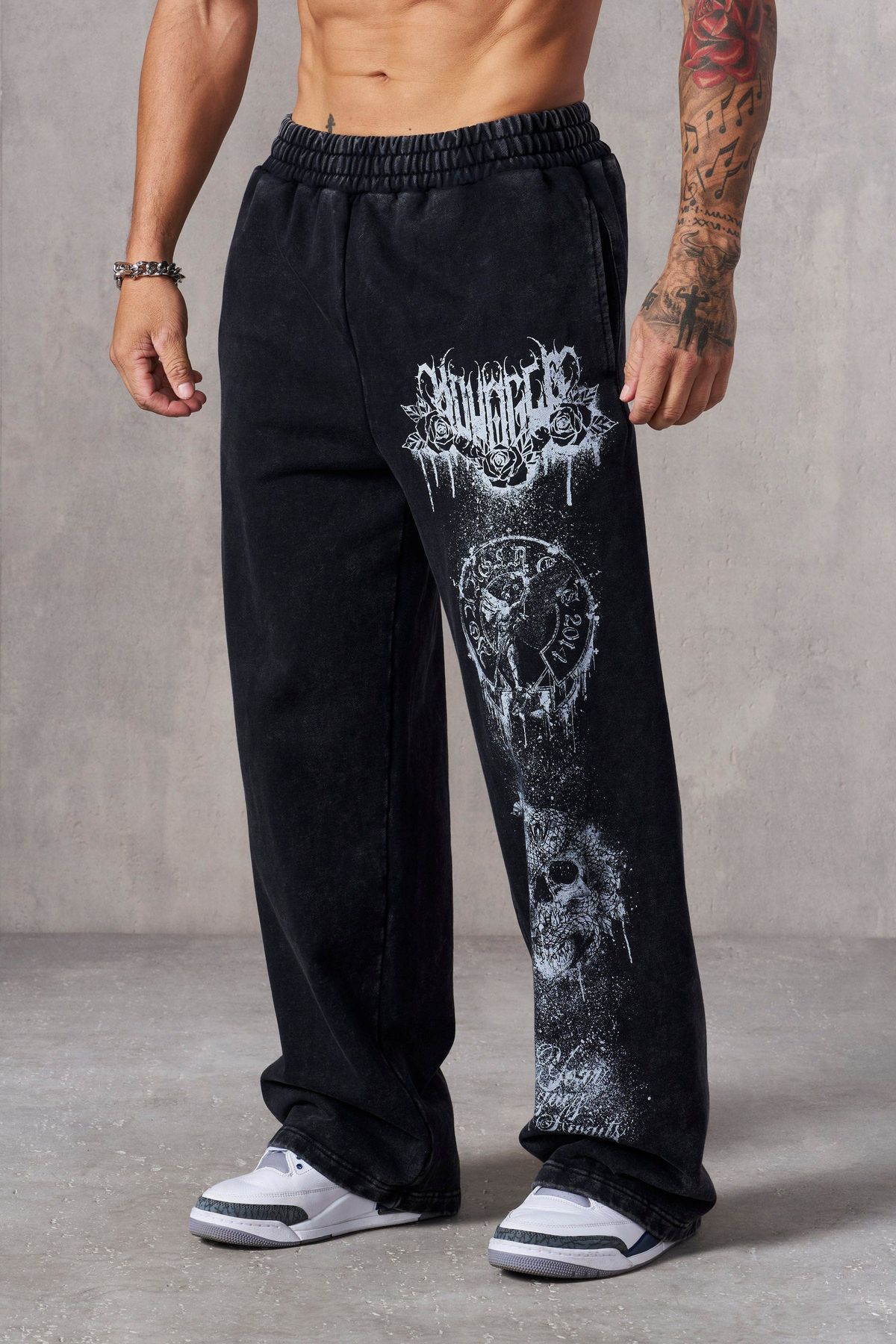 STRAIGHT FIT BAGGY PANTS